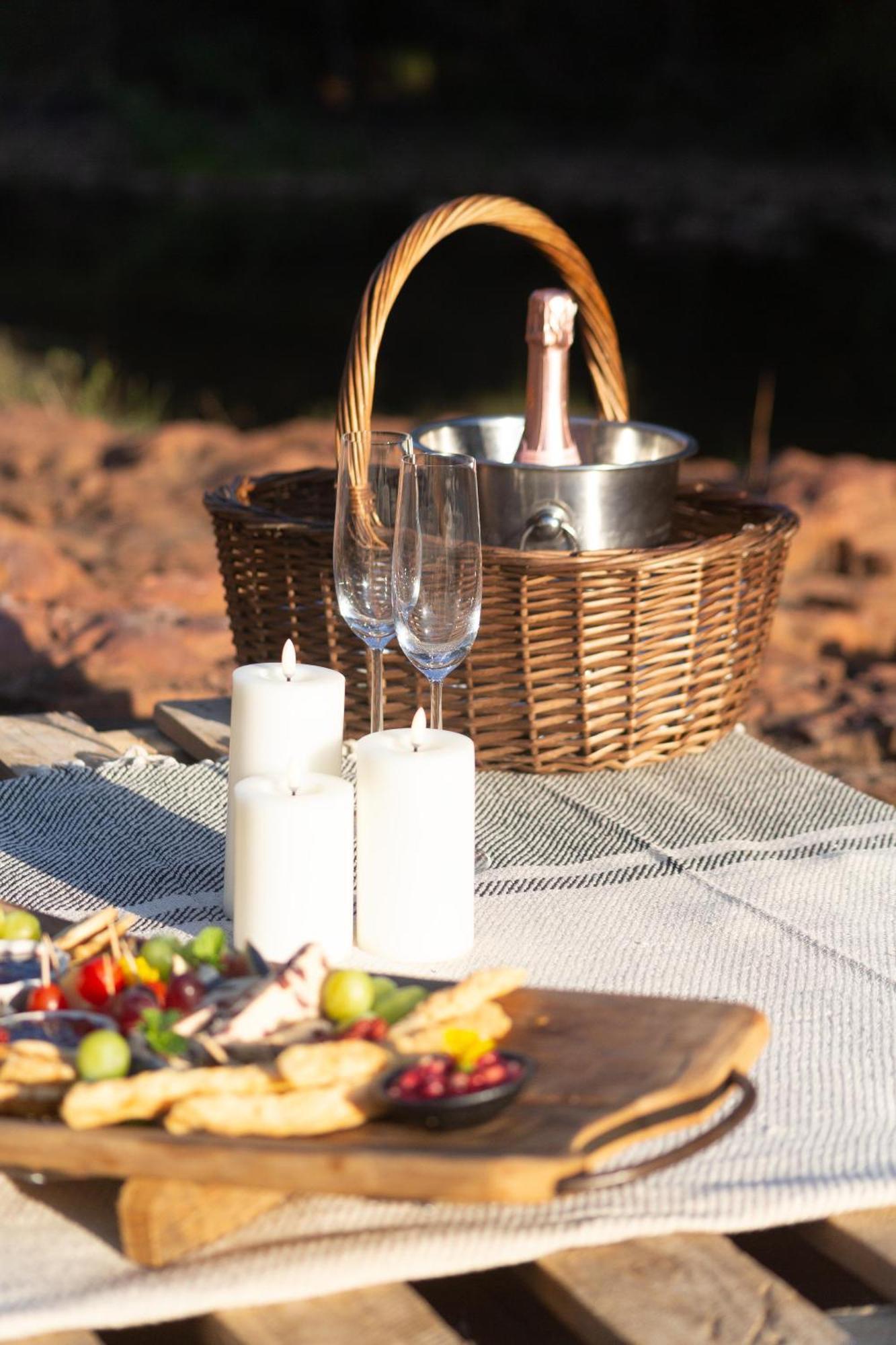 Mologa River Lodge Rust de Winter Eksteriør billede
