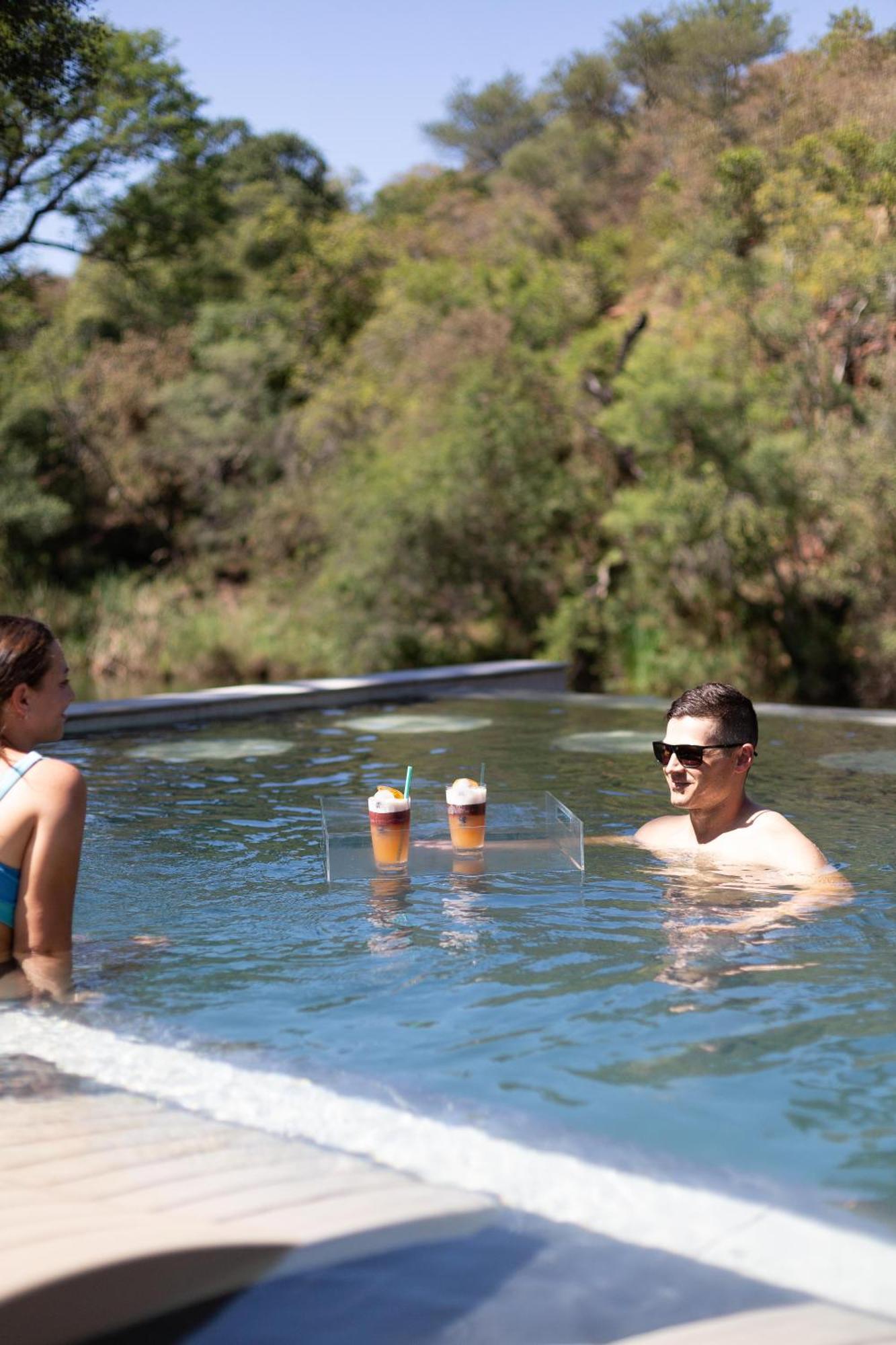 Mologa River Lodge Rust de Winter Eksteriør billede